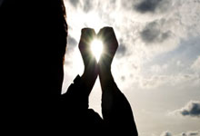 加拿大姑娘赢得本赛季首场胜利