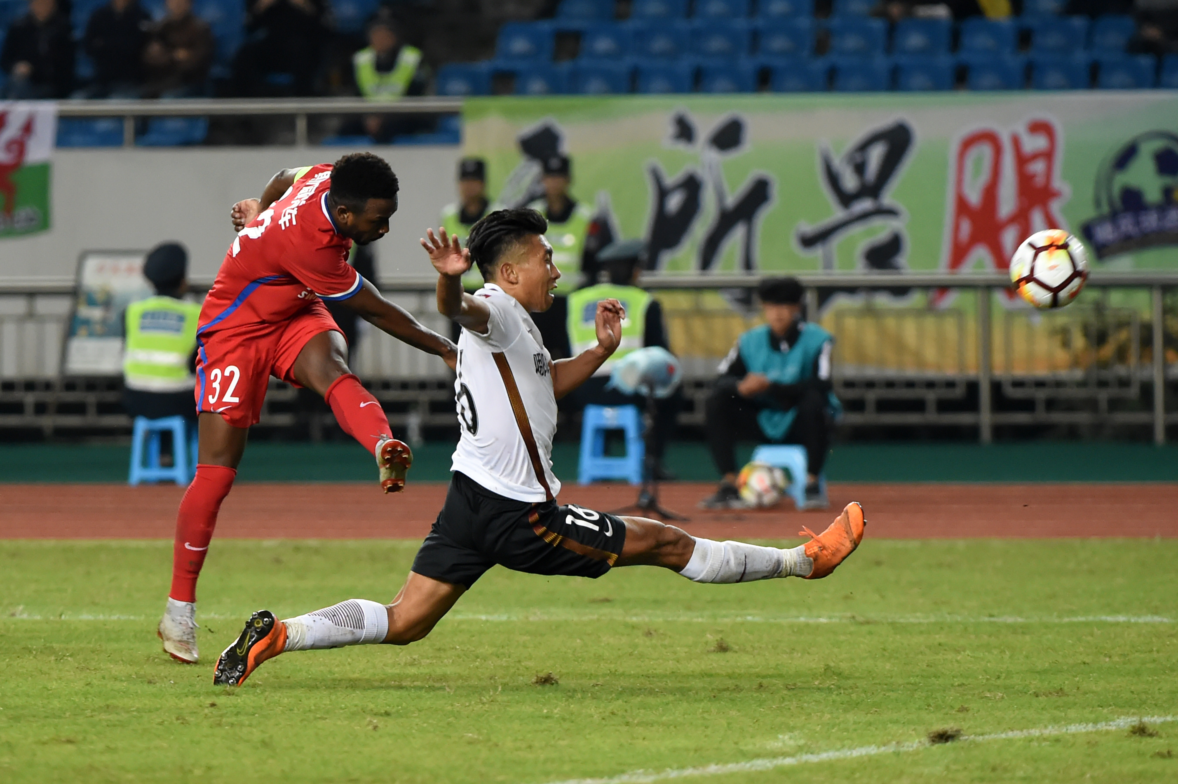 河北华夏幸福战平竞争对手，保持中游稳定的简单介绍