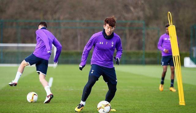 包含西悉尼流浪者外援训练状态火热,世俱杯淘汰赛关键战的词条 包含西悉尼流浪者外援训练状态火热,世俱杯淘汰赛关键战的词条