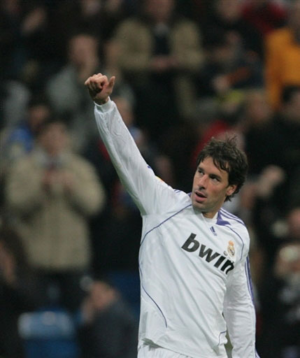 关于萨拉戈萨主场告捷，势头逐渐回升的信息