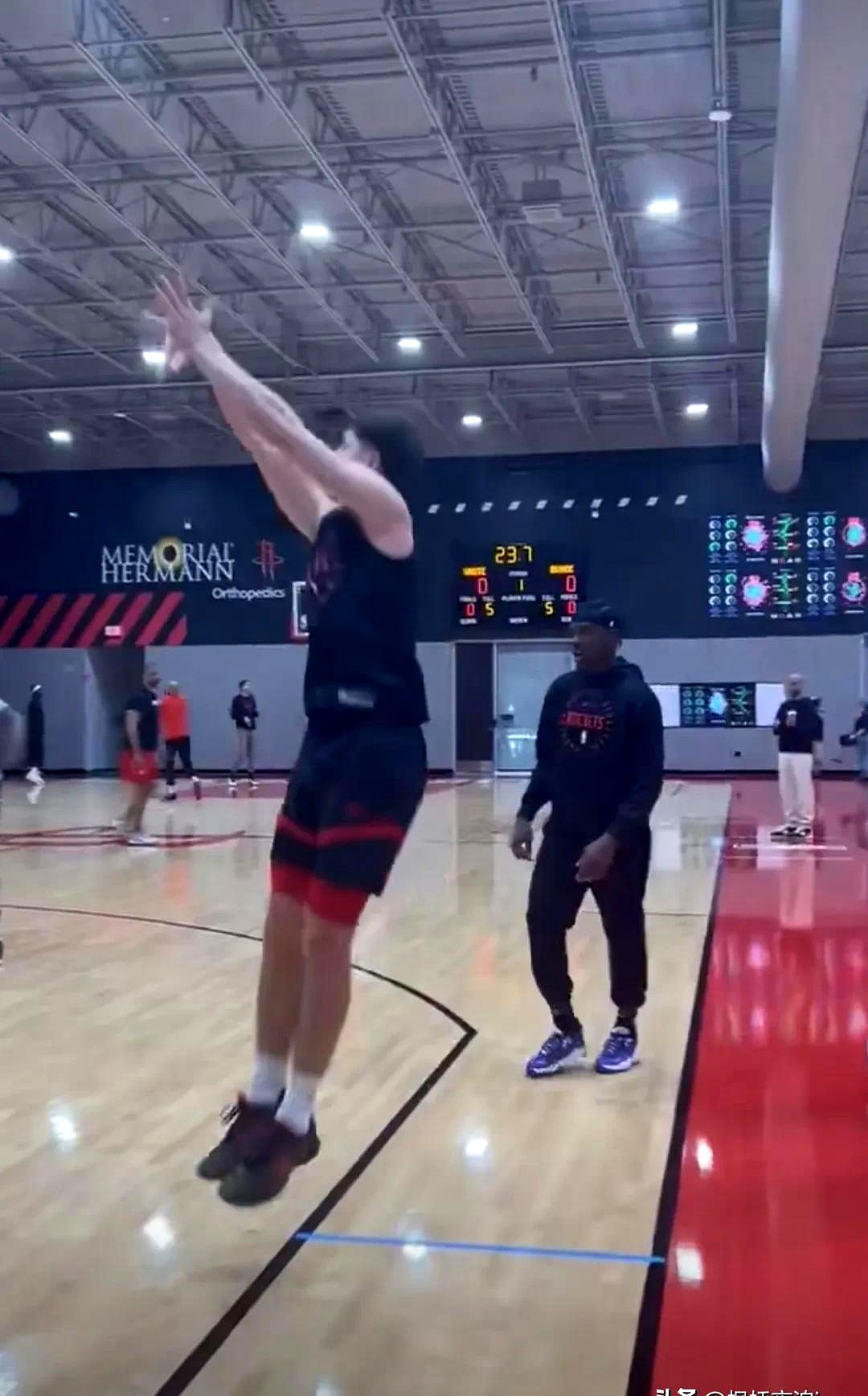 火箭遇冷!球员伤病成最大难题 火箭遇冷!球员伤病成最大难题