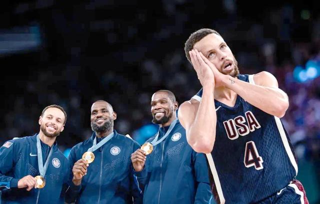 美国队在比赛中表现出色夺取胜利 美国队在比赛中表现出色夺取胜利