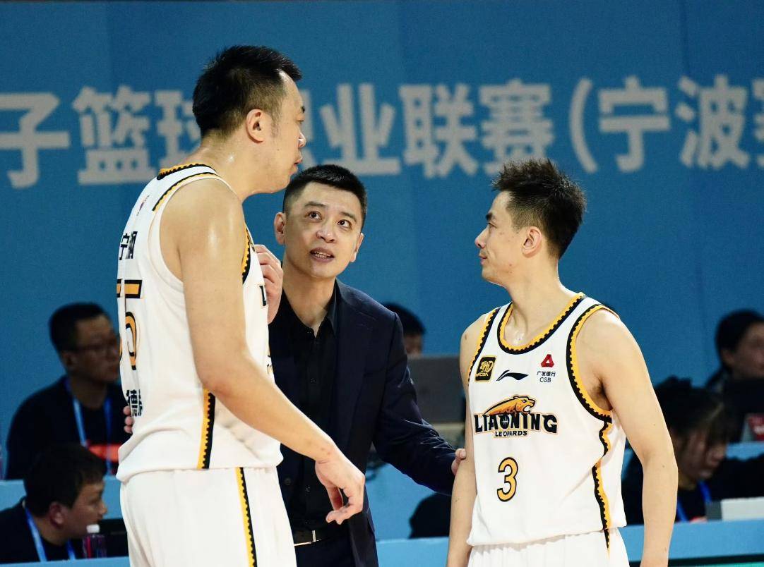 辽宁男篮继续豪取胜利,傲视群雄 辽宁男篮继续豪取胜利,傲视群雄