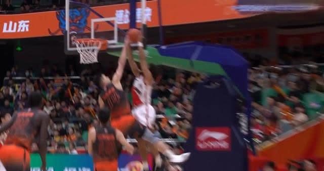 包含卫冕冠军遭遇困境,复仇之战必胜的词条 包含卫冕冠军遭遇困境,复仇之战必胜的词条